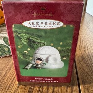 Vintage Hallmark Ornament - Frosty Friends 2000